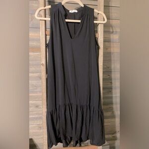 Chic Black Sleeveless Midi Dress
